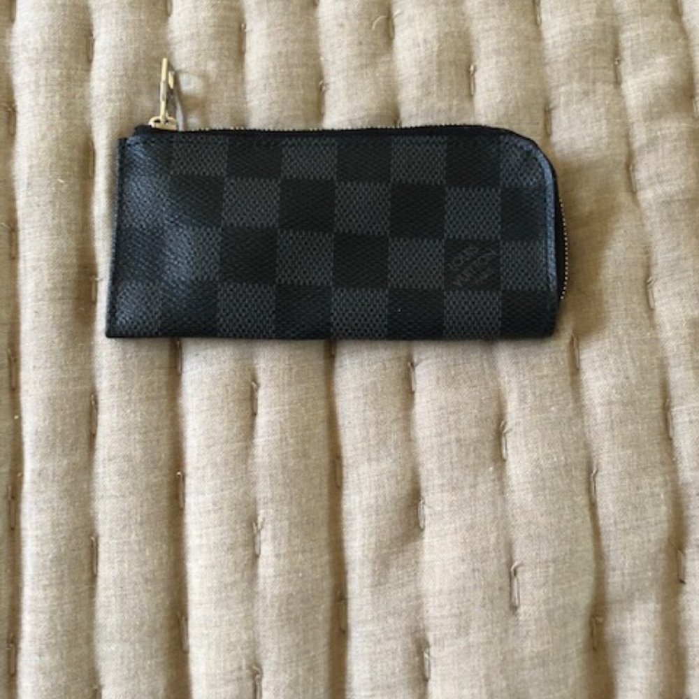 Louis Vuitton Gray Key Pouch Damier Graphite